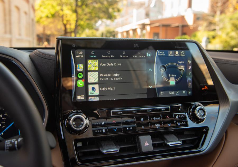 Детали интерьера Toyota Highlander Hybrid Platinum AWD 2019 года  (фото 53 из 67)